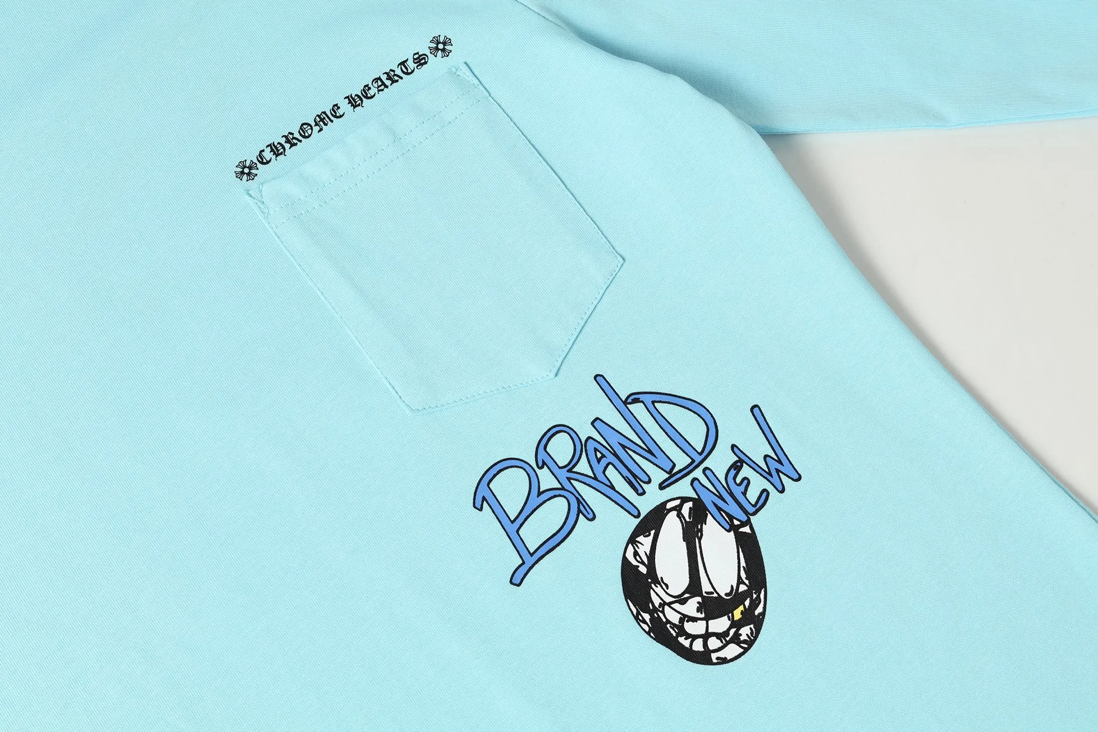 P160 Cross-border quantity model. If you pursue quality, please do not place an order. -Chrome Hearts/Chrome Hearts Sanskrit color printed graffiti ✍️Best-selling long-sleeved T-shirt -High weight, high density and high quality. The wool is soft, delicate and skin-friendly. It feels soft and silky. It has excellent warmth and skin-friendly properties.